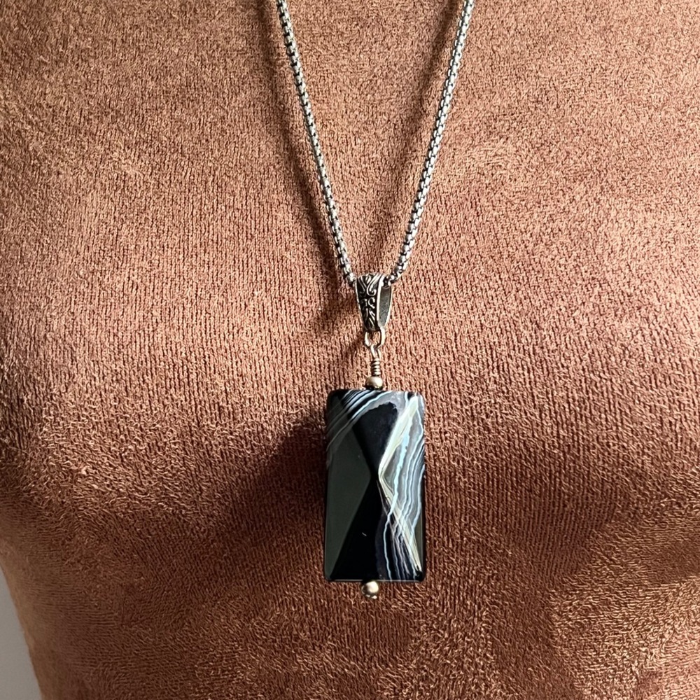 Black Banded Agate Geometric Rectangle Pendant Necklace 24 Inch Chain‎ Goth